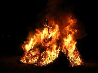 Falo’, tradizione e origine dell’ epifania o befana