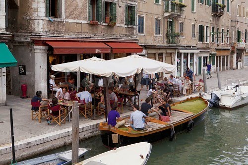 Mangiare e bere a Venezia: il bacaro!!